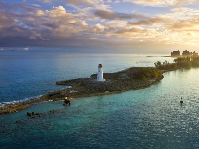 NEW YORK, CASCATE E BAHAMAS